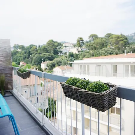 Le Solarias Lumineux Renove Avec Balcon /clim Apartment