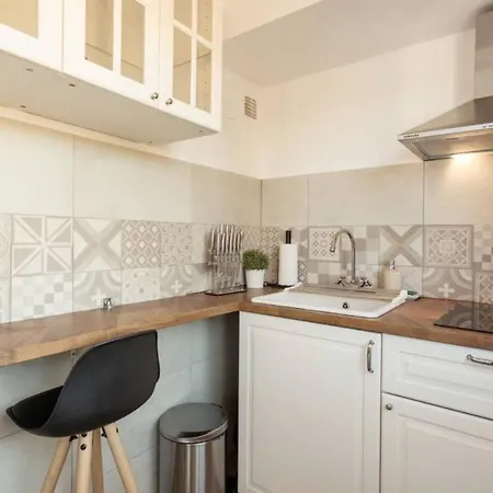 Le Solarias Lumineux Renove Avec Balcon /clim Apartment Le Cannet