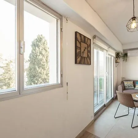 Le Solarias Lumineux Renove Avec Balcon /clim *